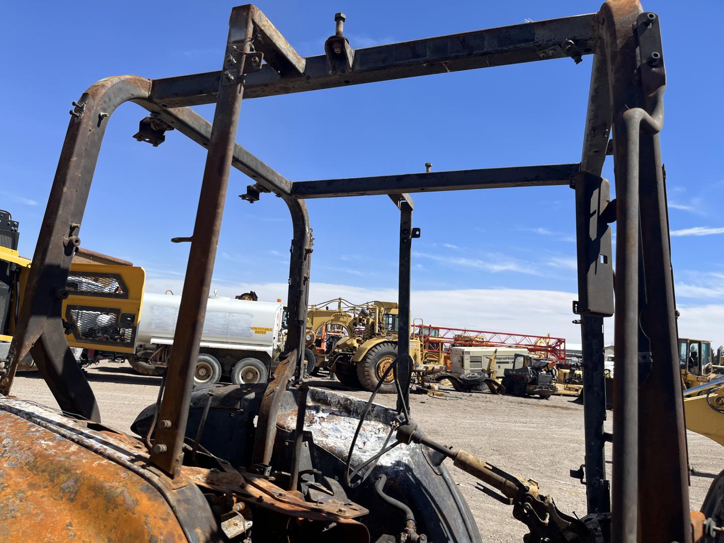 ./imagenes/INVOICE/2019/17541/TRACTOR JOHN DEERE 6130M (18).JPG